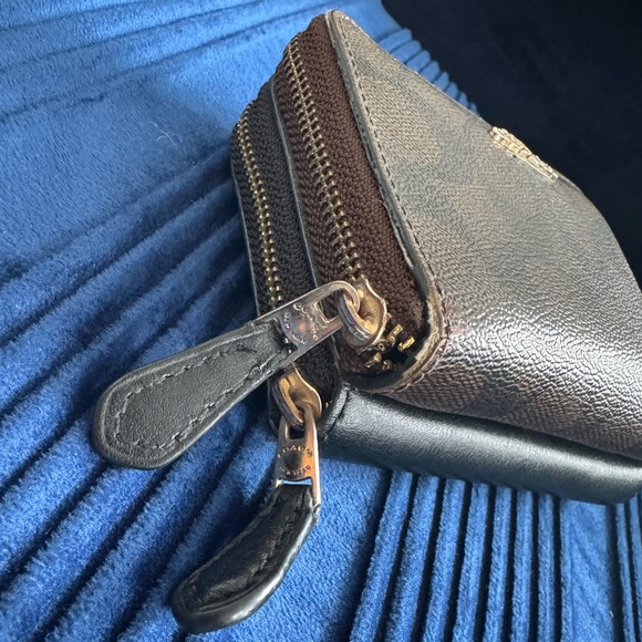 Authentic Coach Brown & Black Wallet - Picture 7 of 7